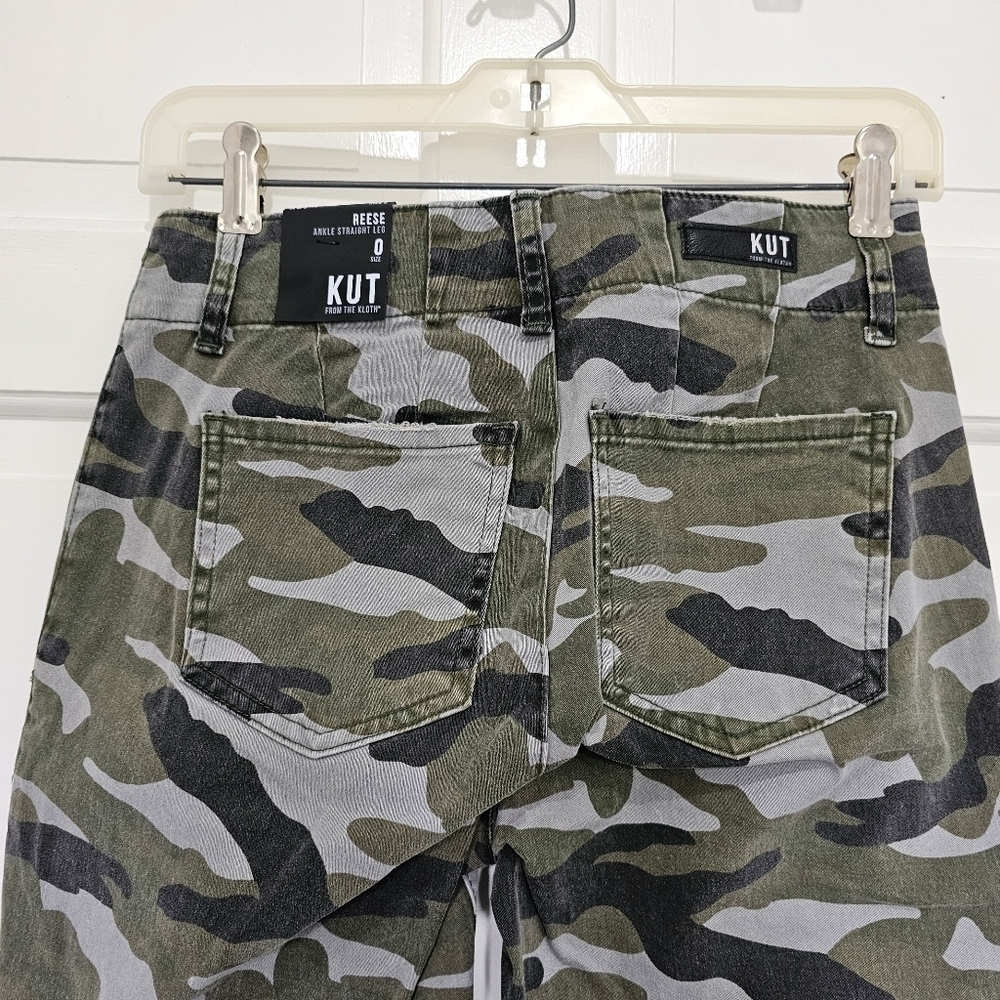 KUT From The Cloth Reese Camo Ankle Straight Leg Ankle Zip Pant Size 0 - Picture 9 of 17